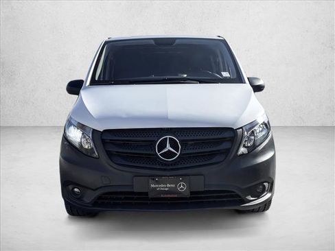 Used 2018 Mercedes-Benz Metris image 2