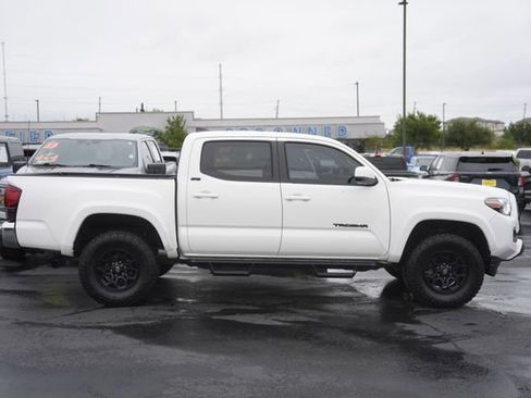 Used 2020 Toyota Tacoma SR5 image 5