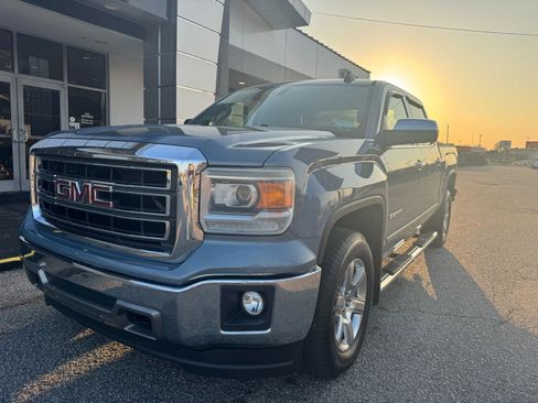 Used 2015 GMC Sierra 1500 SLT w/ Suspension Package, Off-Road image 5