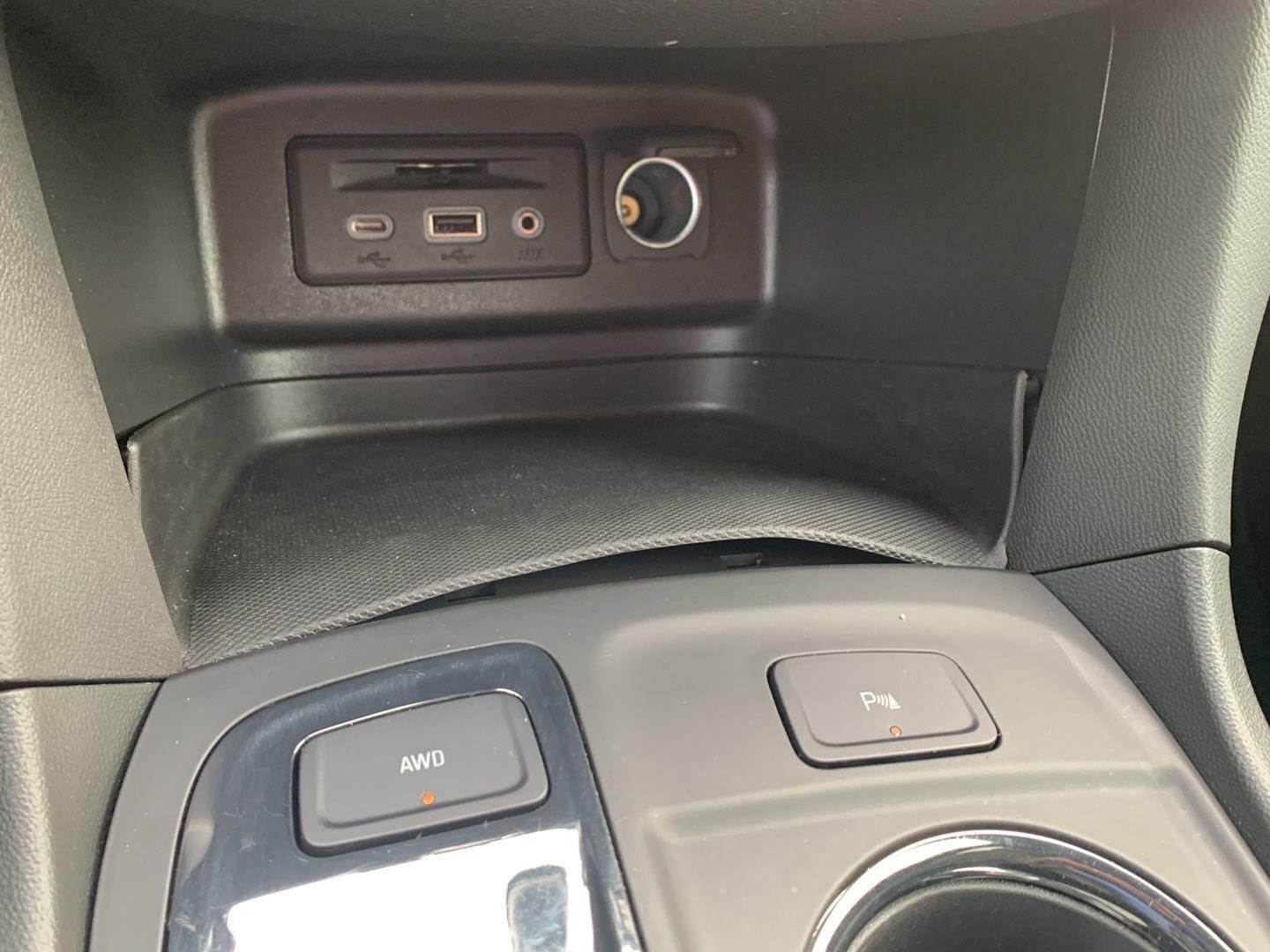 Used 2023 Chevrolet Equinox RS AWD/4WD image 13