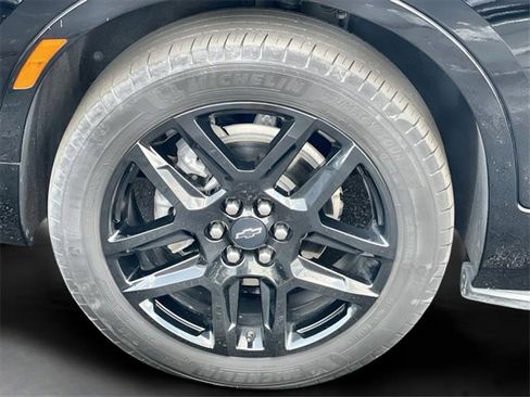 Used 2023 Chevrolet Blazer RS w/ Driver Confidence II Package image 8