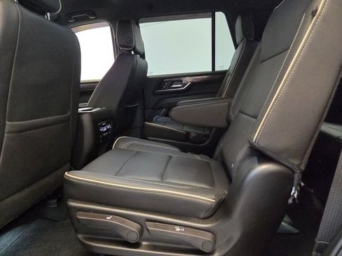Used 2026 GMC Yukon Elevation AWD/4WD image 13