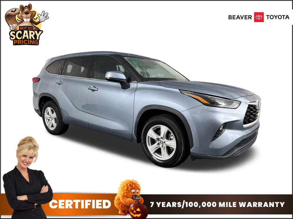 Used 2022 Toyota Highlander LE FWD image 1