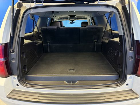 Used 2015 Chevrolet Suburban 4WD image 27