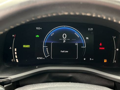 Used 2025 Toyota Camry SE w/ Convenience Package FWD image 24
