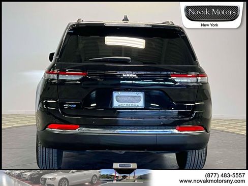 Used 2023 Jeep Grand Cherokee 4WD 4xe image 7