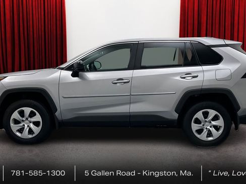 Used 2024 Toyota RAV4 LE image 8