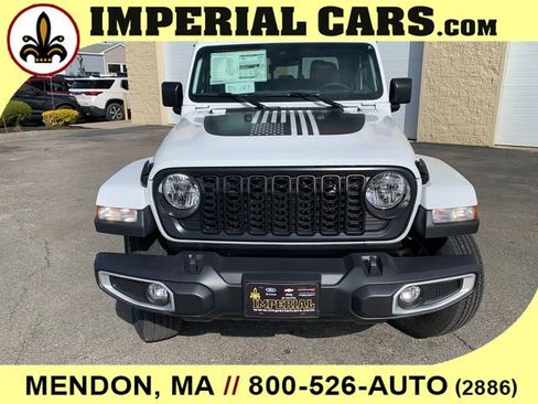 New 2025 Jeep Gladiator Sport image 4