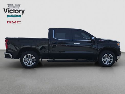 Used 2024 Chevrolet Silverado 1500 LTZ image 18