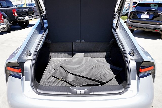 Used 2024 Toyota Prius Limited w/ Limited Premium Package FWD image 20