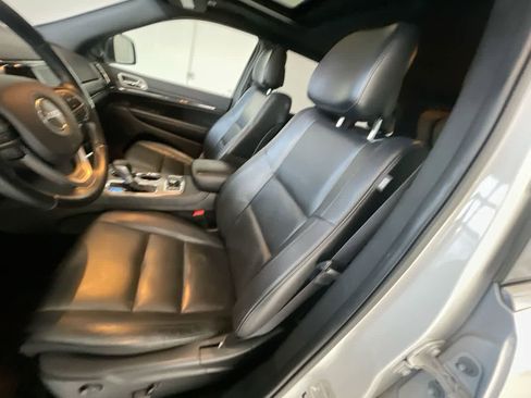 Used 2021 Jeep Grand Cherokee Limited image 11