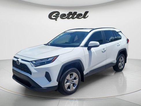 Used 2025 Toyota RAV4 XLE w/ Convenience Package FWD image 1