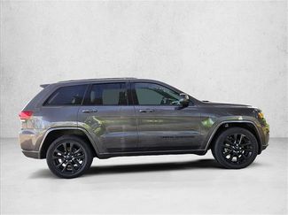 Used 2020 Jeep Grand Cherokee Altitude RWD video 4