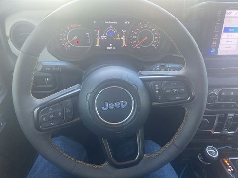 Used 2024 Jeep Wrangler Unlimited Sport AWD/4WD image 13