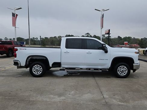 Used 2025 Chevrolet Silverado 2500 LT w/ Safety Package image 9