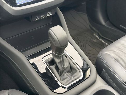 Used 2025 Subaru Forester Limited image 28