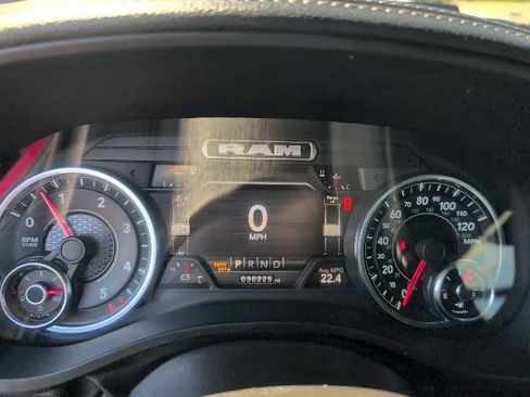 Used 2022 RAM 1500 Laramie AWD/4WD image 33