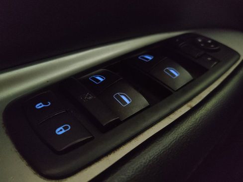 Used 2018 Dodge Journey SE w/ Popular Equipment Group FWD image 27