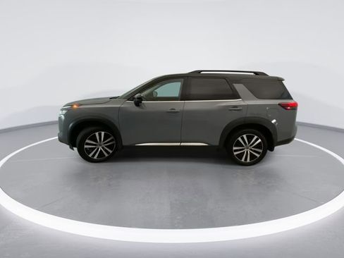 Used 2024 Nissan Pathfinder Platinum w/ Cargo Package AWD/4WD image 5