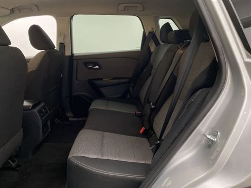 Used 2023 Nissan Rogue SV image 17