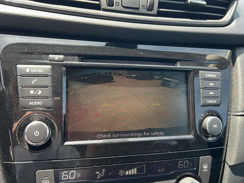 Used 2020 Nissan Rogue SV AWD/4WD image 6