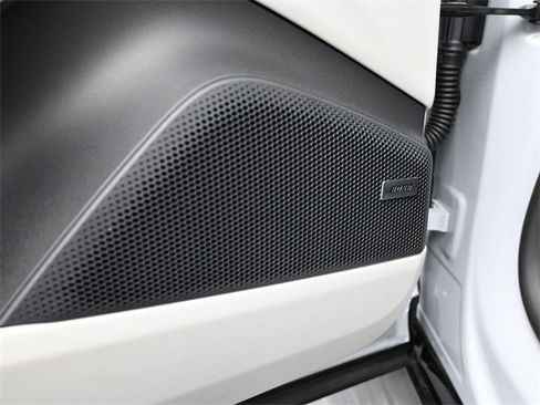 New 2025 Porsche Macan Turbo Electric image 19