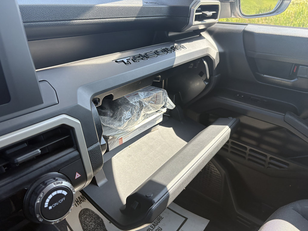 Used 2026 Toyota Tacoma SR AWD/4WD image 34