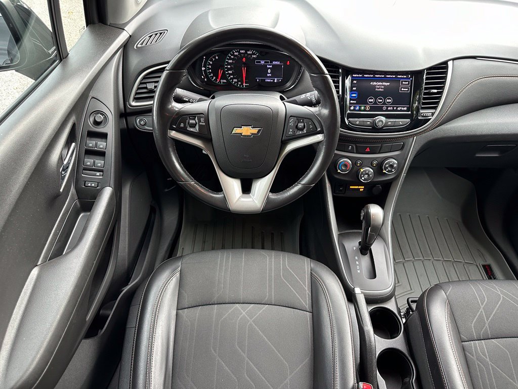 Used 2020 Chevrolet Trax LT w/ LT Convenience Package FWD image 14