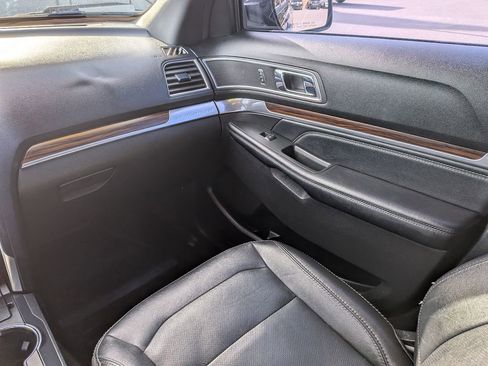 Used 2017 Ford Explorer Limited w/ Equipment Group 301A image 18