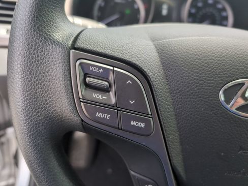 Used 2018 Hyundai Santa Fe Sport FWD image 16