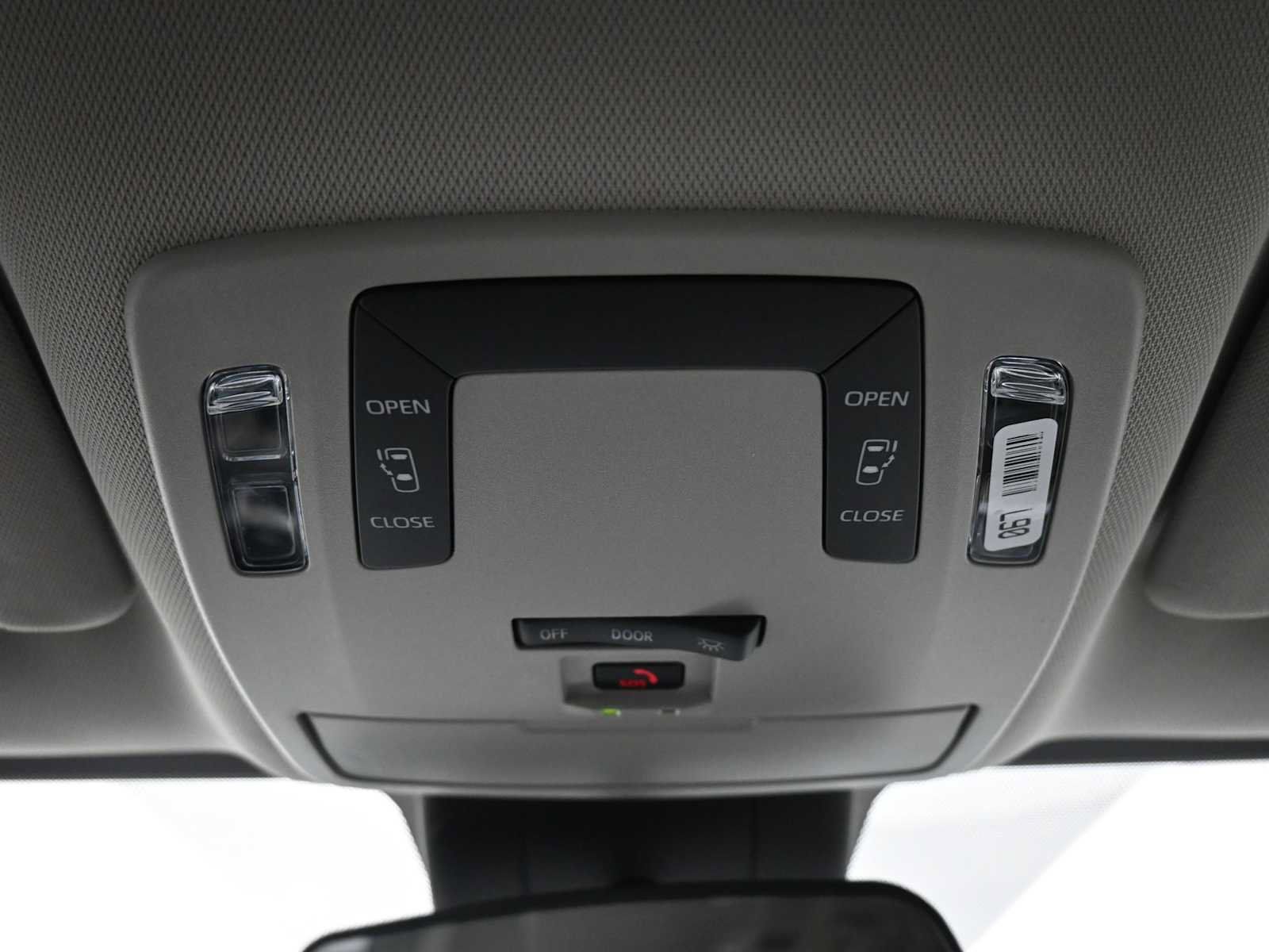 Used 2024 Toyota Sienna LE w/ Protection Package (TMS) AWD/4WD image 17