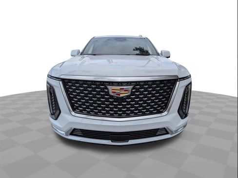 New 2026 Cadillac Escalade Luxury w/ Touring Package AWD/4WD image 9