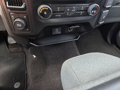 Used 2021 Ford F150 XLT AWD/4WD image 12