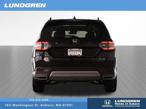 Used 2023 Honda Pilot Elite image 39