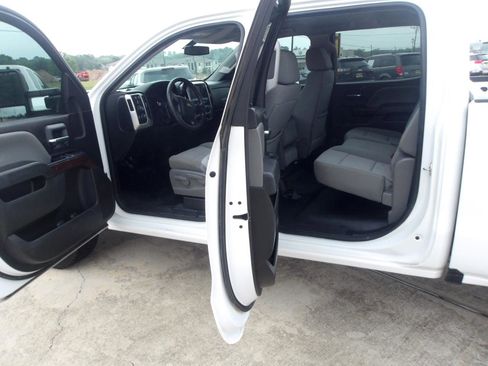 Used 2018 Chevrolet Silverado 1500 W/T w/ Trailering Package AWD/4WD image 15