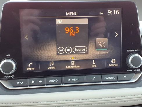 Used 2025 Nissan Rogue SV FWD image 20