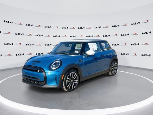 Used 2023 MINI Cooper SE image 4