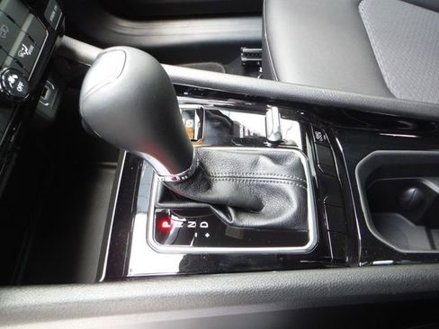 New 2026 Jeep Compass Latitude AWD/4WD image 18