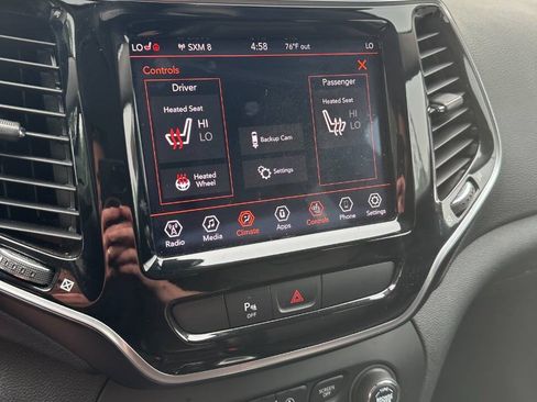 Used 2019 Jeep Cherokee Limited AWD/4WD image 23