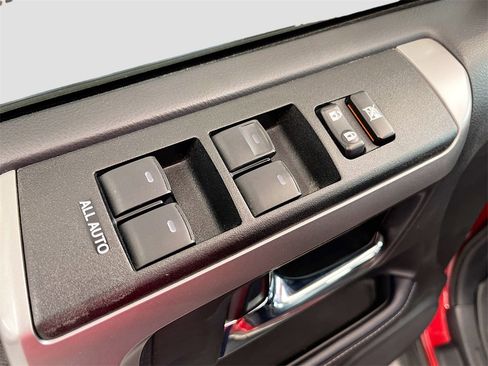 Used 2022 Toyota 4Runner SR5 Premium image 18