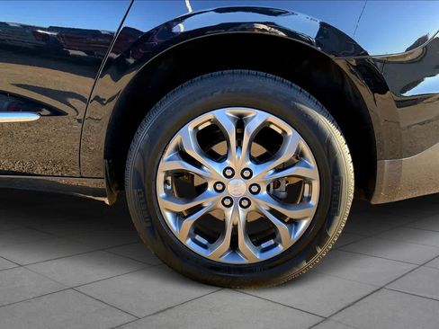 Used 2019 Buick Enclave Avenir image 9