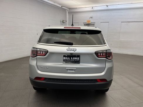 New 2025 Jeep Compass Sport image 4