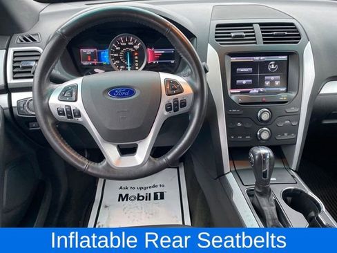 Used 2015 Ford Explorer XLT w/ Equipment Group 202A image 8