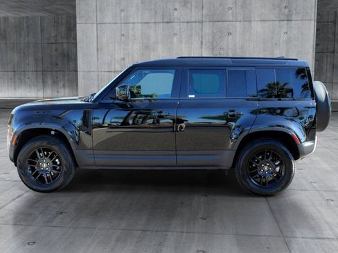 Used 2025 Land Rover Defender 110 S AWD/4WD image 2