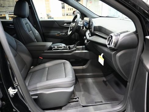 New 2026 Chevrolet Equinox LT image 10