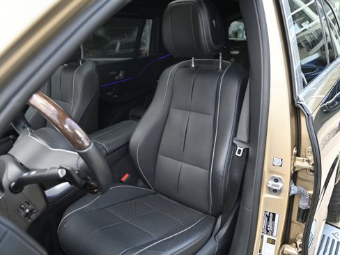 Used 2023 Mercedes-Benz Maybach GLS 600 4MATIC image 23