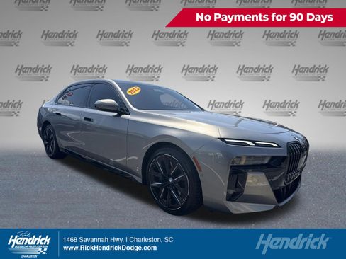 Used 2023 BMW 740i RWD image 1