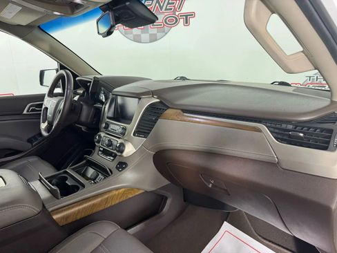 Used 2019 GMC Yukon Denali w/ Denali Ultimate Package image 12