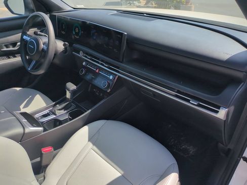 Used 2025 Hyundai Santa Cruz SEL AWD/4WD image 30