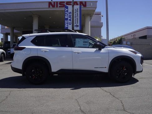 New 2026 Nissan Rogue SV AWD/4WD image 3